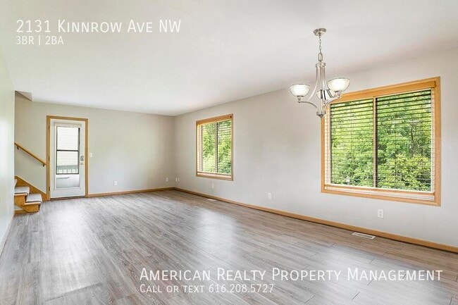 Photo - 2131 Kinnrow Ave NW