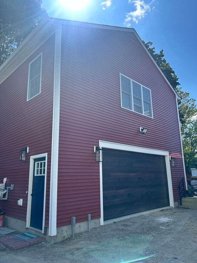 Building Photo - 125 Middle Street Ext Unit 1 Rental