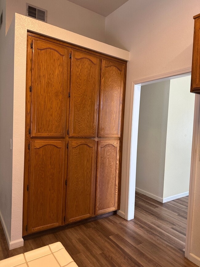 Photo - 643 Lunardi Way