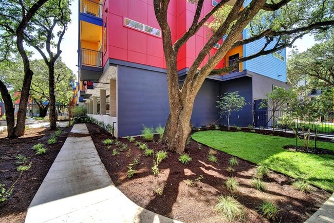 Photo - 13130 Pond Springs Rd Unidad 3213