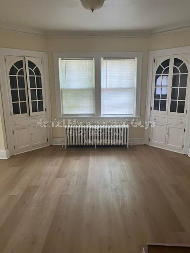 Photo - 1649 Russell Ave N