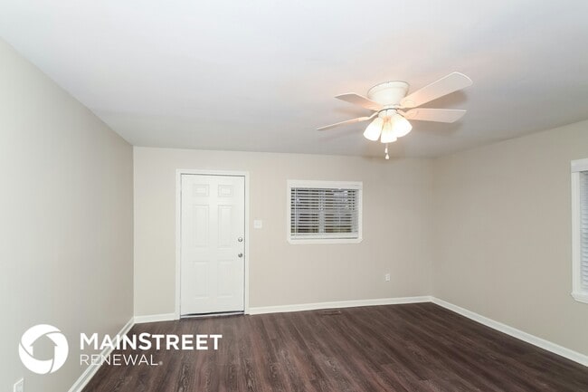 Photo - 160 Joyce St