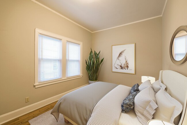 Photo - 202 E 27th St Unidad 1
