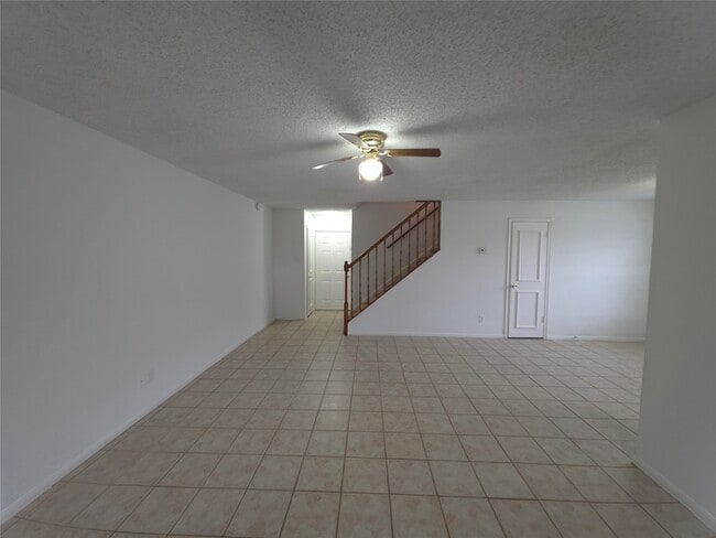 Photo - 7126 Deer Creek Ct