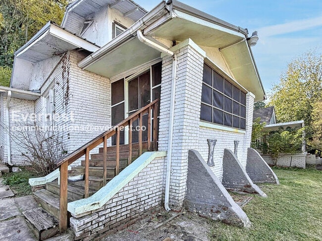 Photo - 1629 16th Ave S