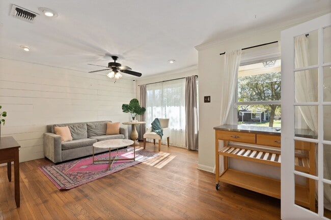 Photo - Classic home in the heart of Terrell Heights