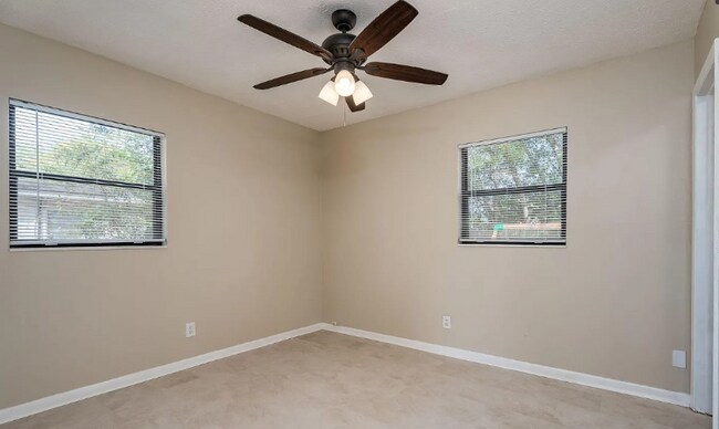 Photo - 7707 Falcon St