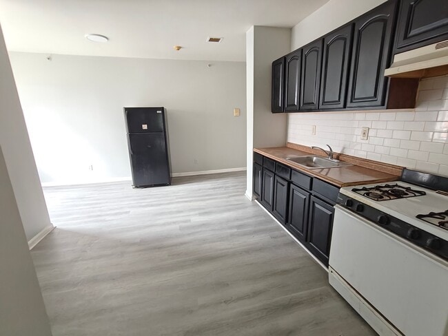 Photo - 279 Goldsmith Ave Unit H3