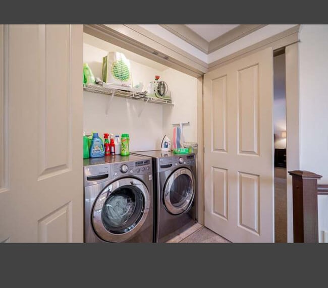 Photo - Beautiful home for Rent in Langley