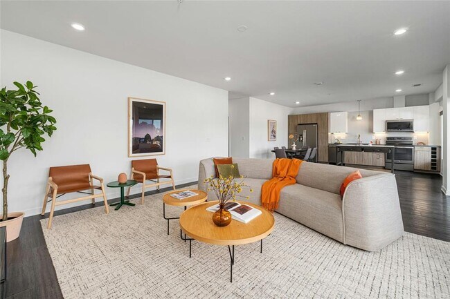 Building Photo - 4361 S Congress Ave Unit 303 Rental