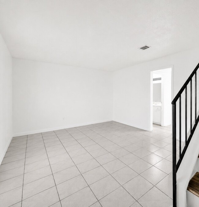 13517 Castilian Dr Unit 1