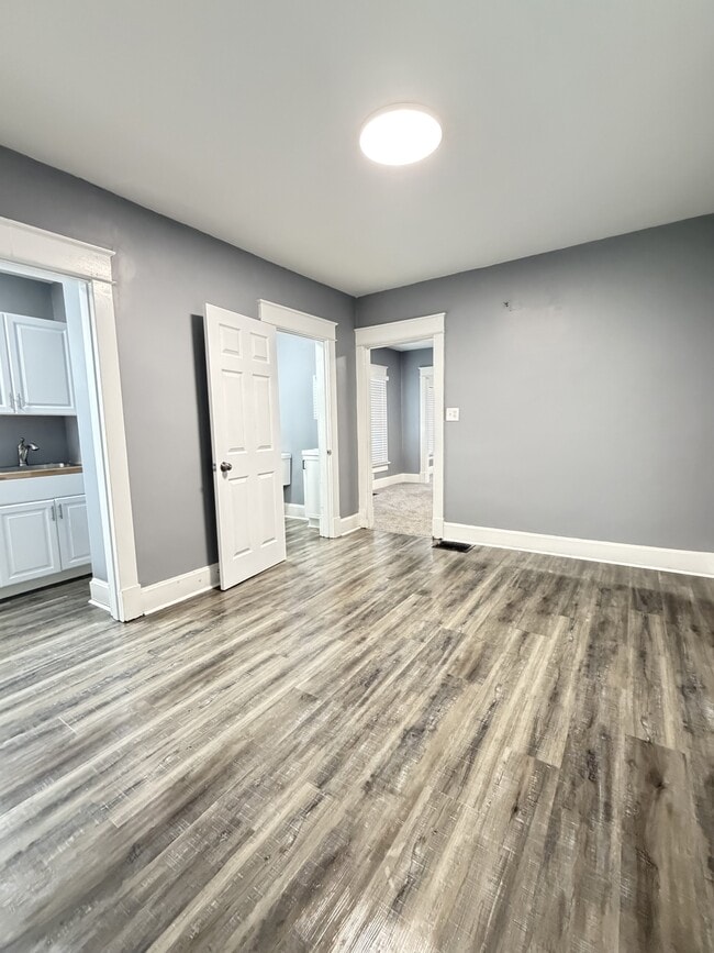 Photo - 2511 Herman St