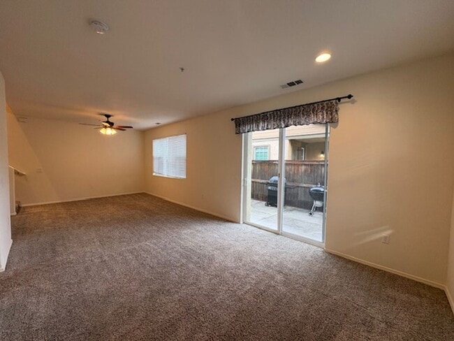 Photo - 9137 Arbol del Rosal Way