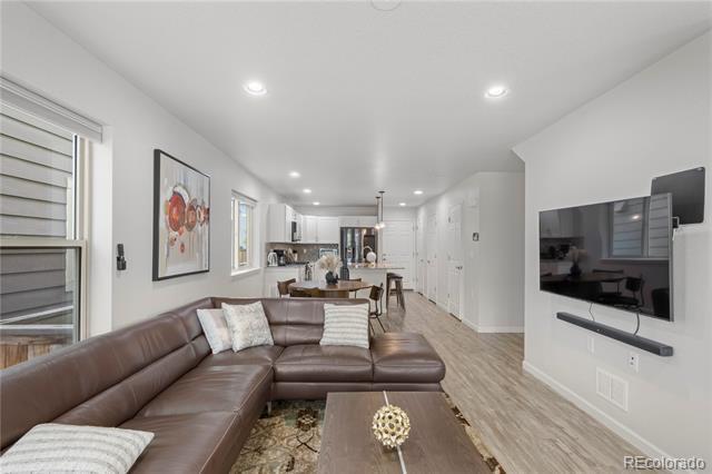 Photo - 5778 Boston St