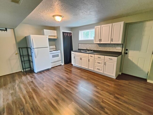 Photo - 1121 W 2200 N Apartment Unit B