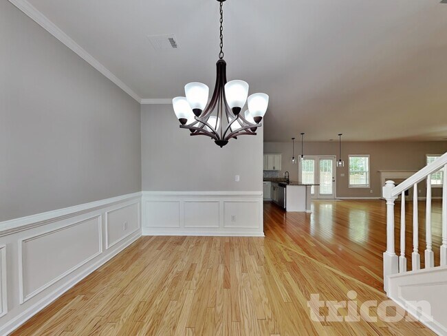 Photo - 2725 Sedgeview Way NE