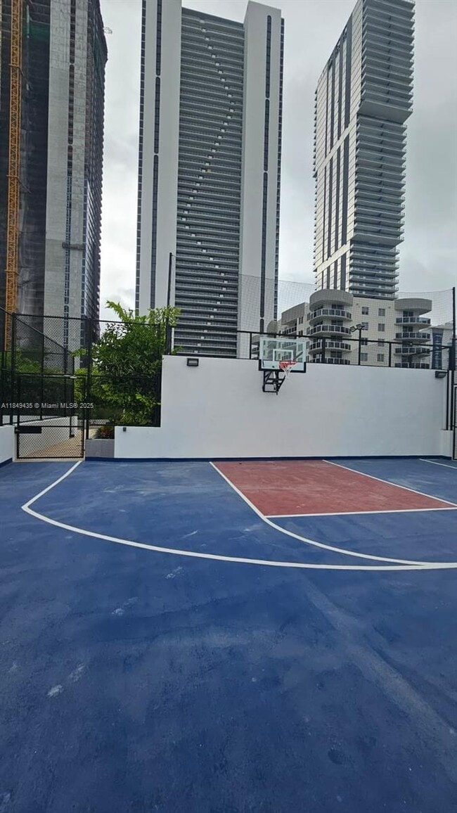 Photo - 700 NE 24th St Unit 4005