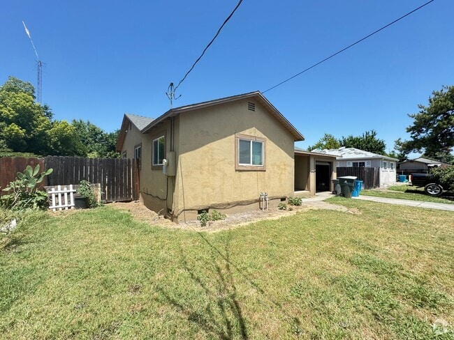 Building Photo - 3 bed /1 ba house - Yuba City