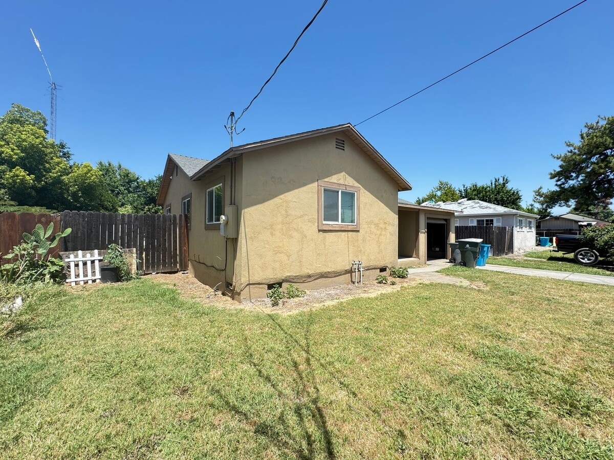 3 bed /1 ba house - Yuba City - 3 bed /1 ba house - Yuba City