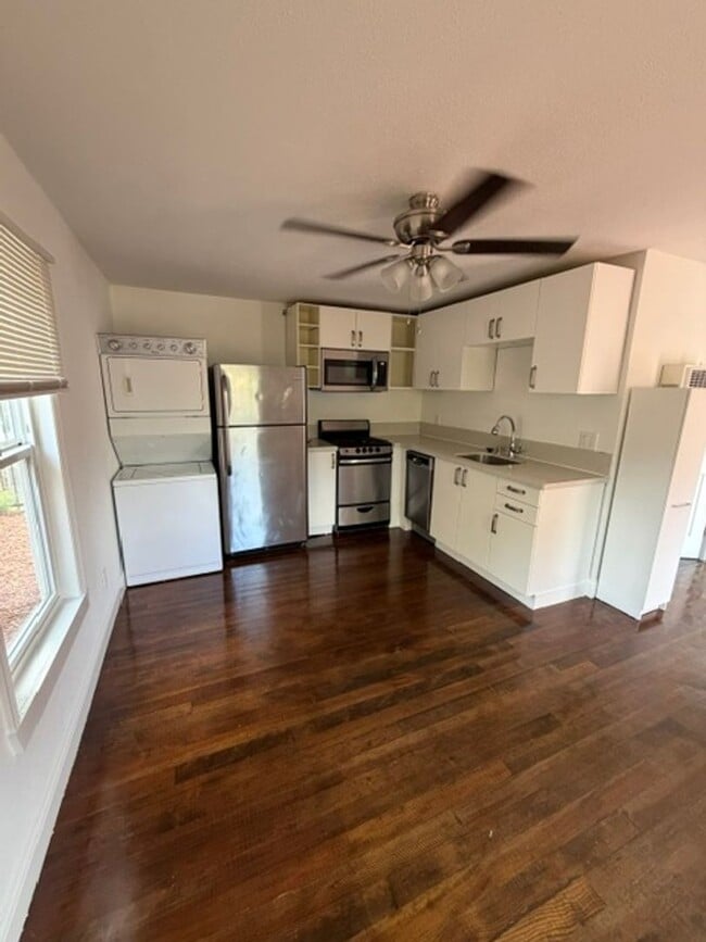 Photo - 1239-1241 E 22nd St Unidad 1239 B (Casitas)
