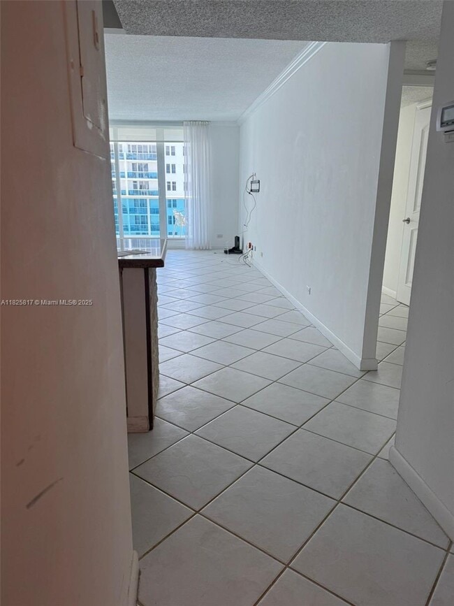 Photo - 2301 Collins Ave Unidad 1418