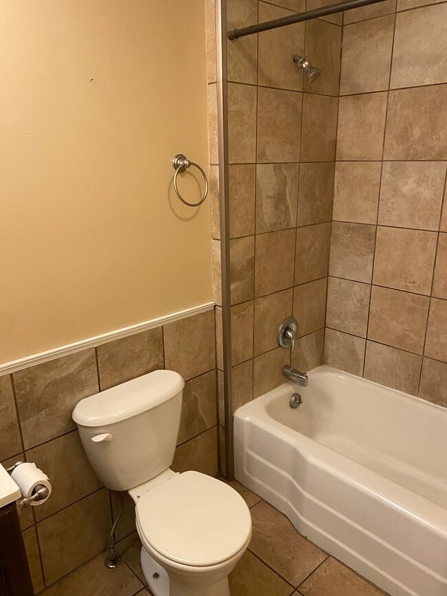 Photo - 31 Ellicott Ave Unit 3