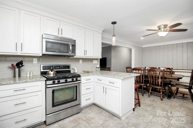 Photo - 6216 Candlewood Dr House