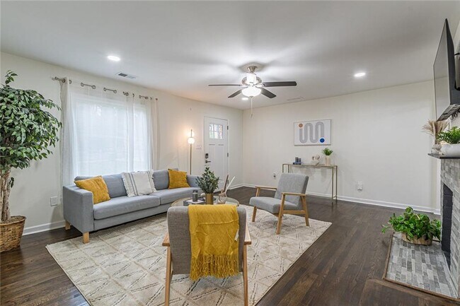 Photo - 1215 Anchor Terrace SW