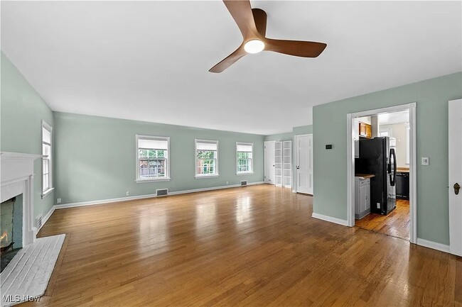 Photo - 19609 Winslow Rd Unit Up