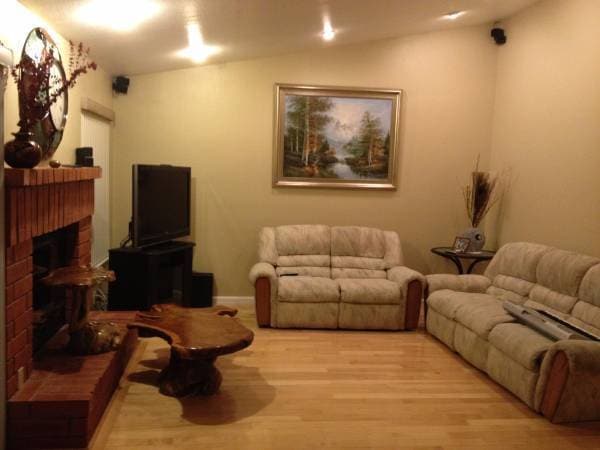 Photo - Prestige Oakland Hills House For Rent - 3 Beds, 2.5 baths