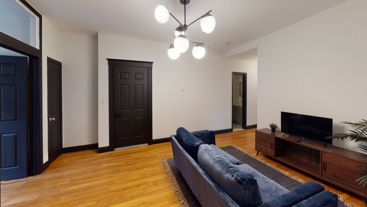 Photo - Private bedroom in 4 bed/2.5 bath Home