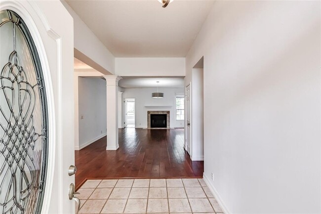 Photo - 2106 Heather Dr