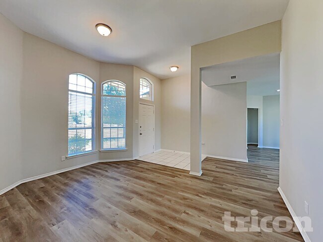 Photo - 1081 Treehouse Ln