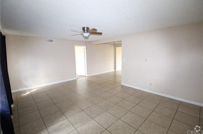 Building Photo - 6565 Mojave Ave Rental