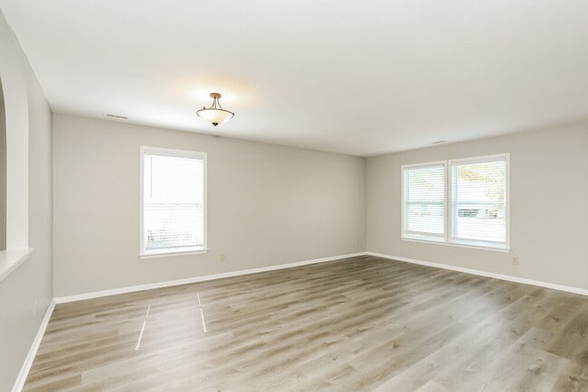 Photo - 10718 Pavilion Dr