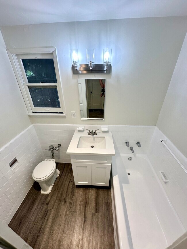 Photo - 821 S. Wilton Pl.,