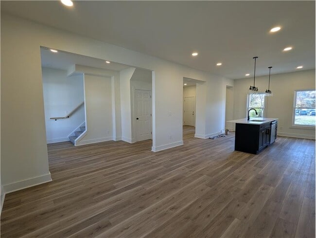 Photo - 619 Carpenter St