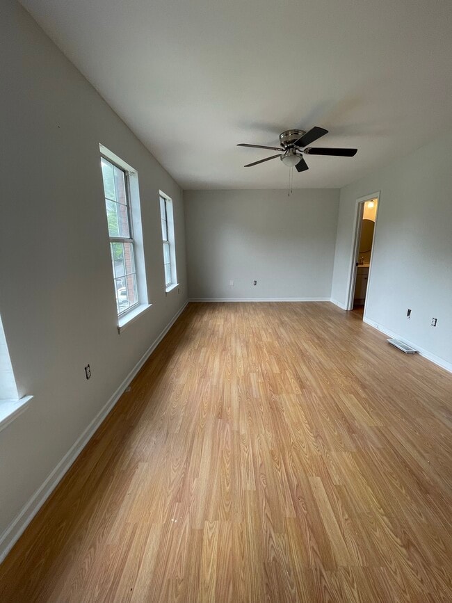 Bedroom 2 - 931 Mill Stone Dr