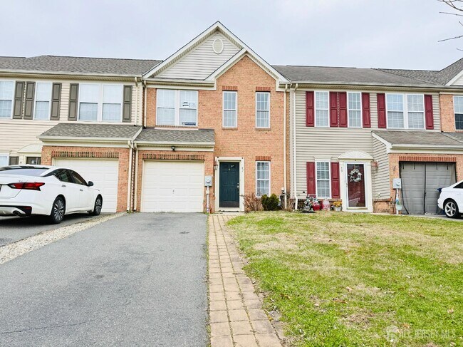 Photo - 47 Peppermint Dr