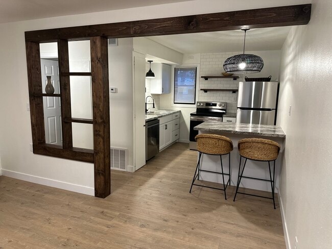 Photo - 2806 Willow Dr Unit 2810-1