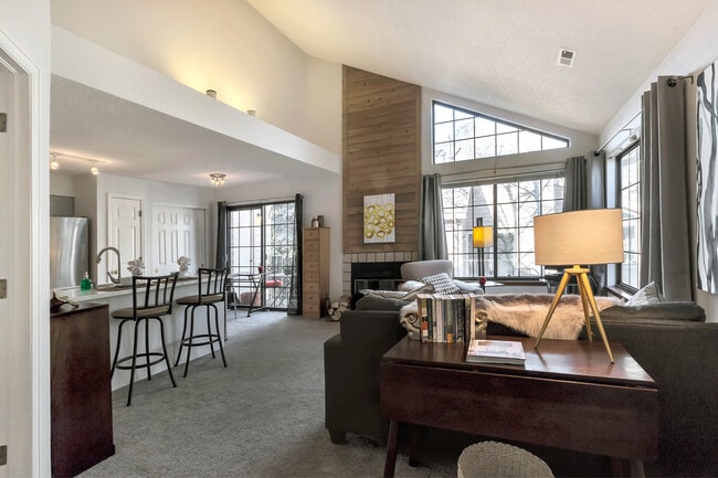 Photo - 4815 White Rock Cir Unit F