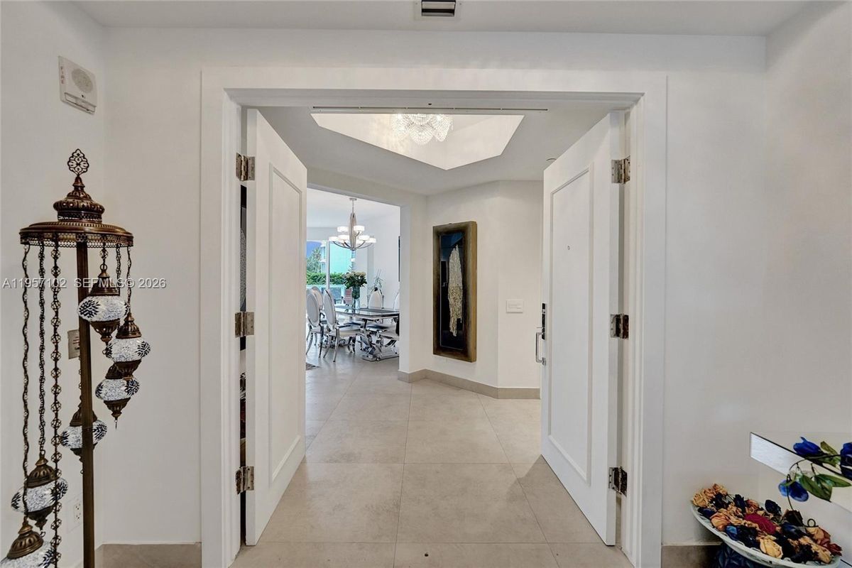 Photo - 21200 Point Pl