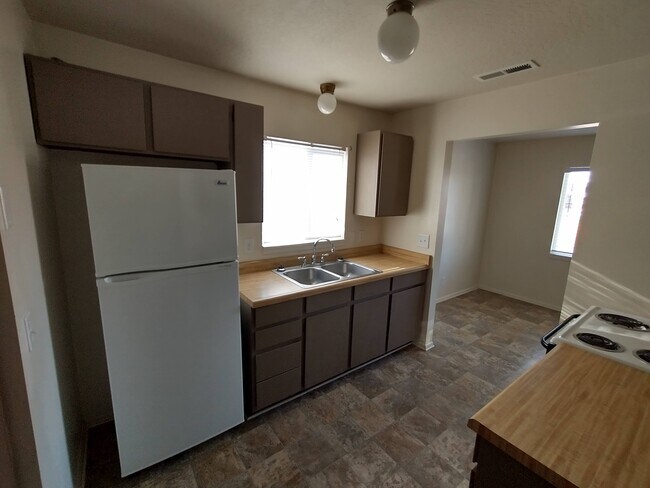 Kitchen - 745 S Vernal Ave Unit 1