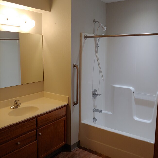 Photo - Linden Station Apartments