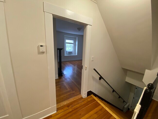 Photo - 17 Linden Pl Unit 2