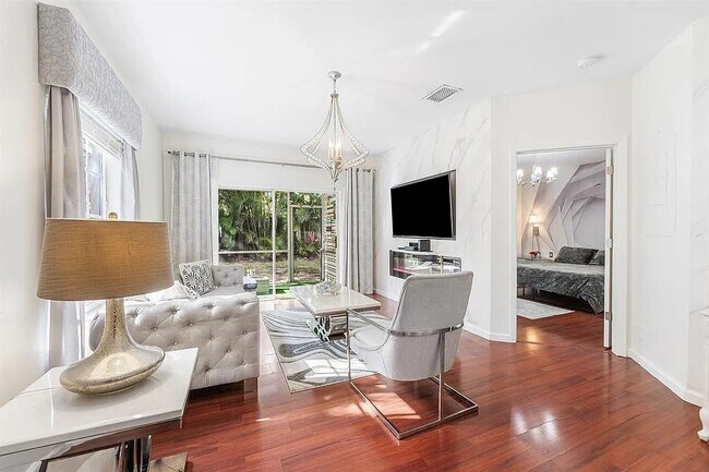 Photo - 20 S Lakeshore Dr