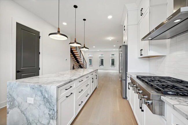 Photo - 526 Riverfront Ln