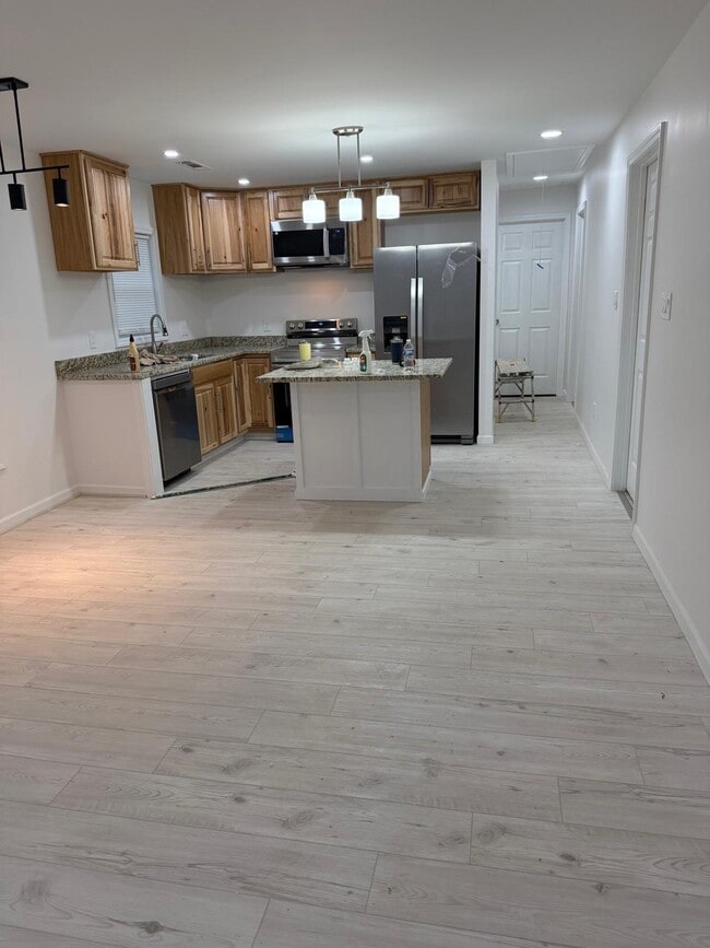 Photo - 227 Tolbert St NE