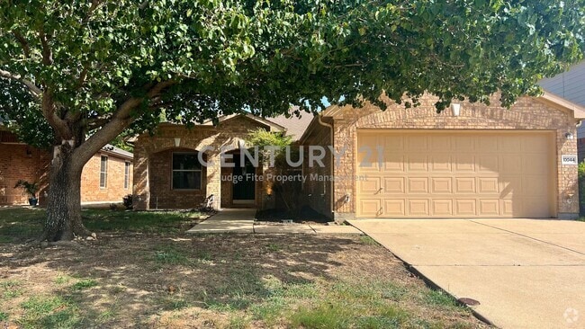 Building Photo - Lovely 3/2/2 in Fort Worth For Rent! Rental