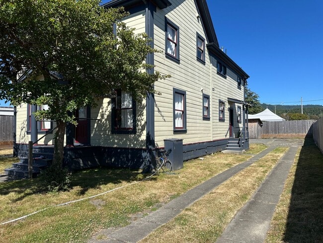 Photo - 634 G St Unit 634 G St.  A